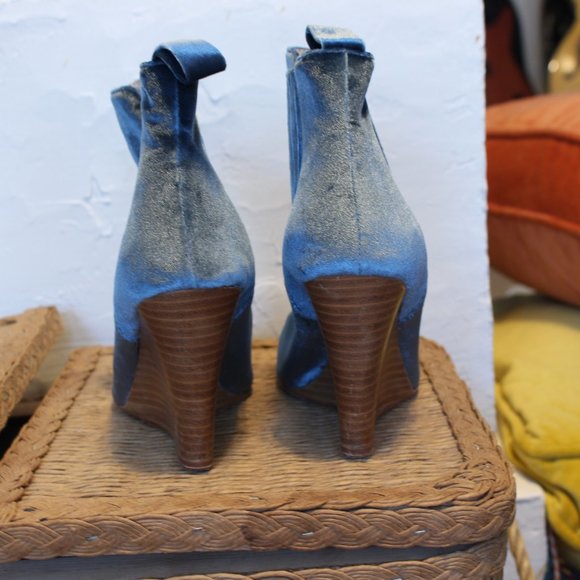 Blue velvet boots - Picture 4 of 7